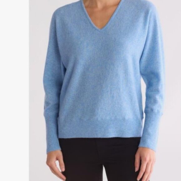 TAHARI 2-Ply Cashmere V-Neck Blue Cozy Dolman Sleeve Sweater - Picture 1 of 5